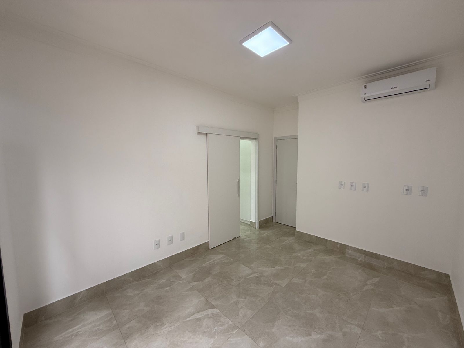 WhatsApp Image 2025-11-13 at 11.56.46 (1)