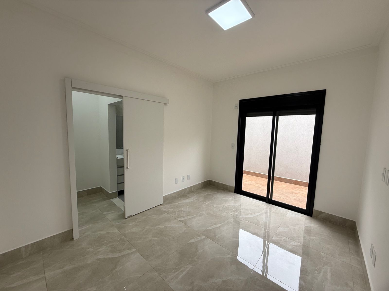 WhatsApp Image 2025-11-13 at 11.56.47 (2)