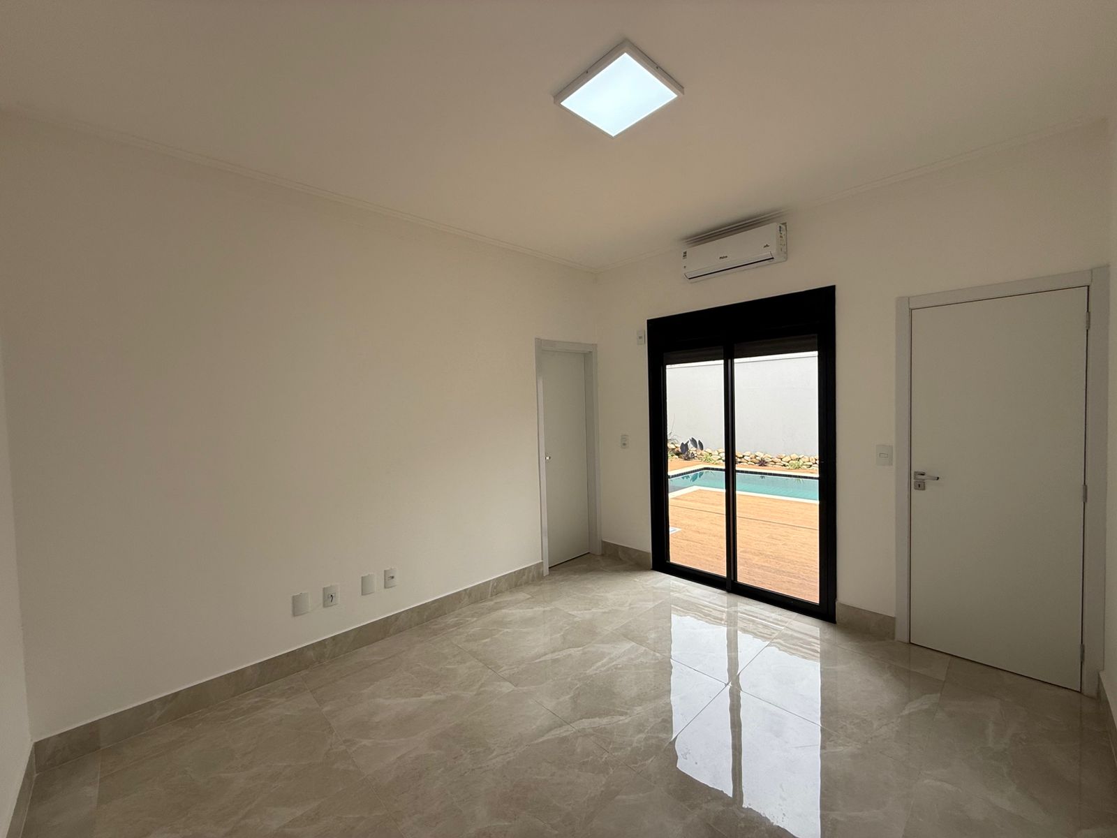 WhatsApp Image 2025-11-13 at 11.56.48 (1)